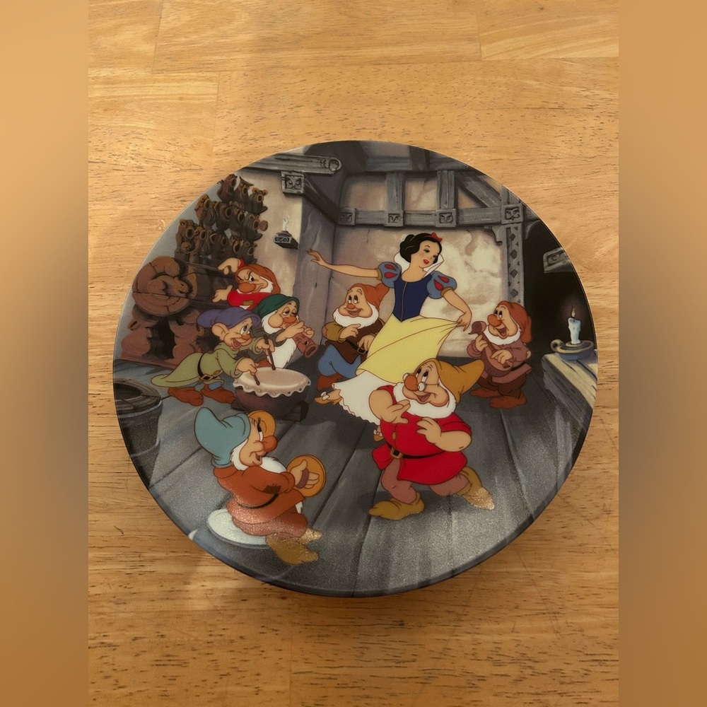 Vintage Disney the dance of Snow White and the seven dwarfs collectors plate